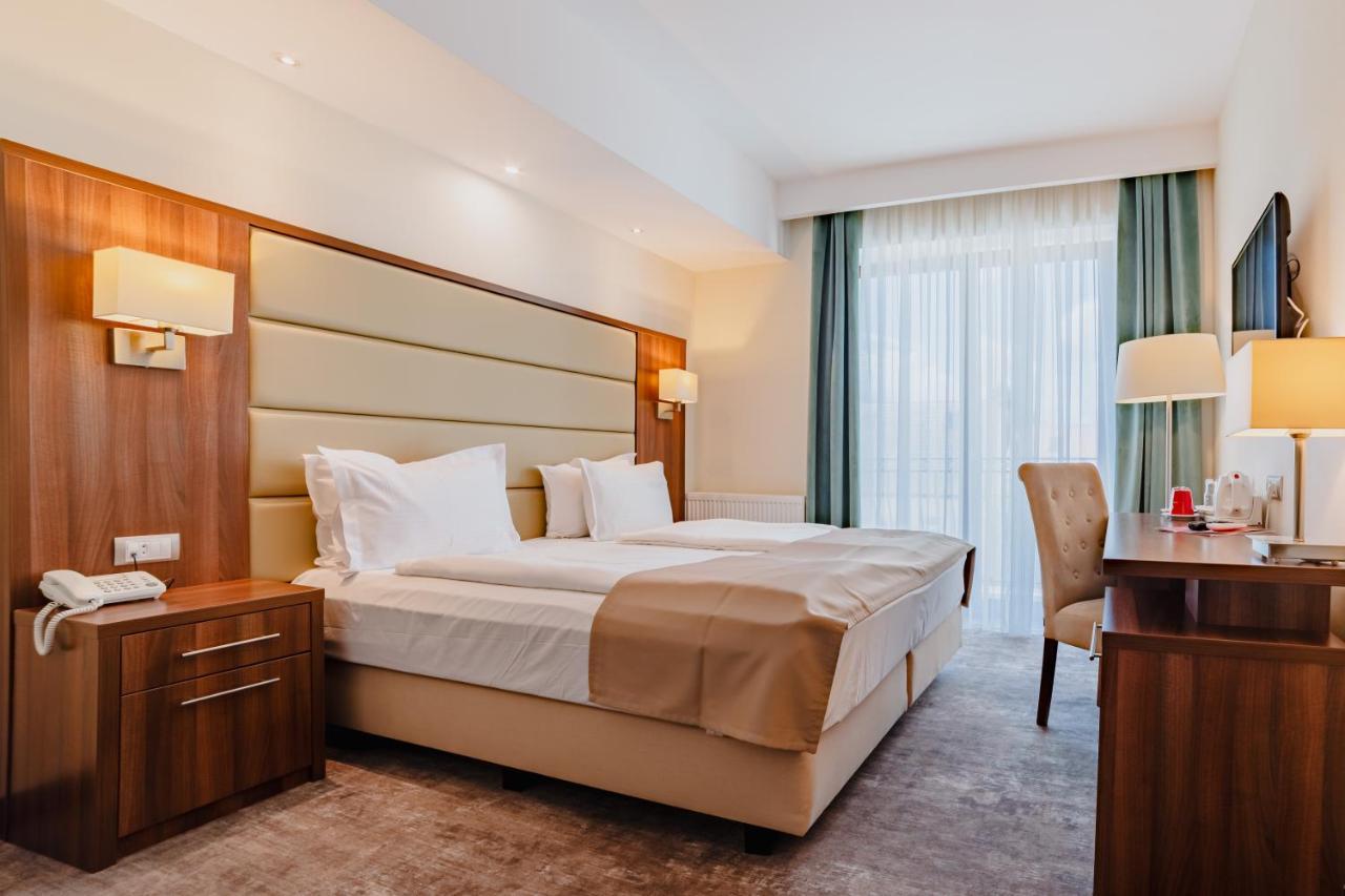 Rîşnov Radsor Hotel מראה חיצוני תמונה