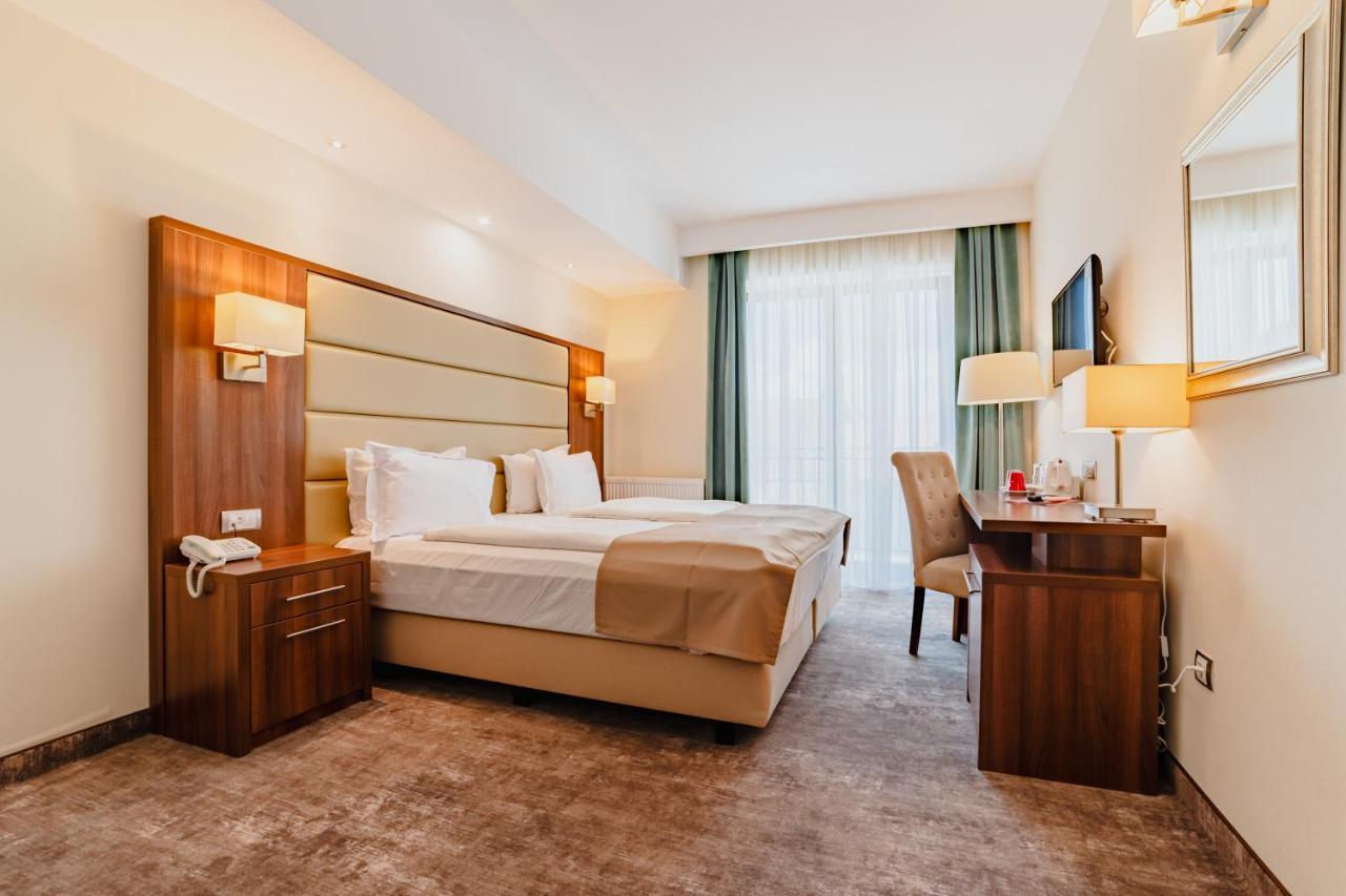 Rîşnov Radsor Hotel מראה חיצוני תמונה