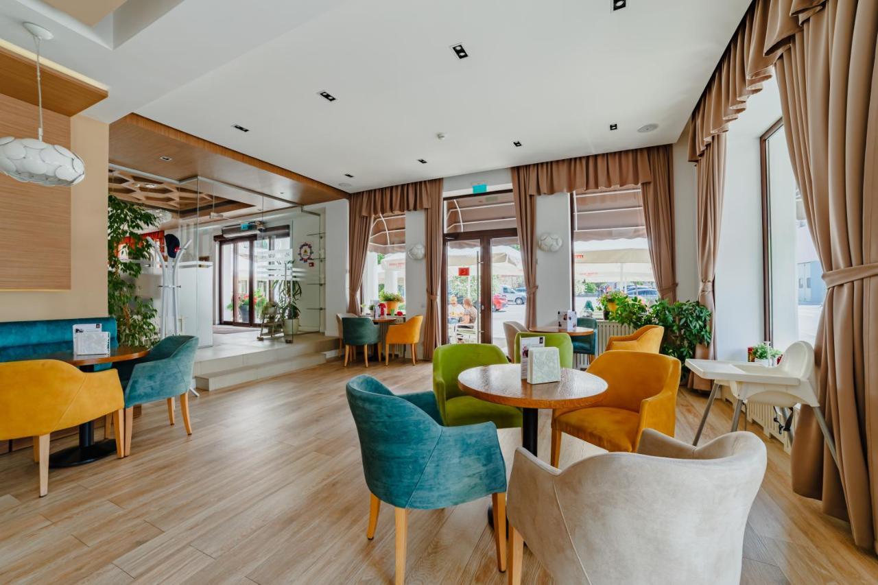 Rîşnov Radsor Hotel מראה חיצוני תמונה
