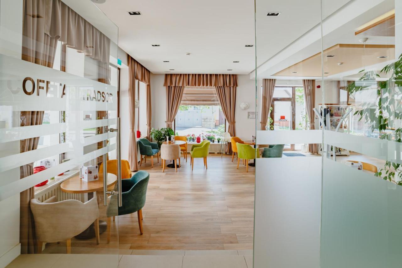 Rîşnov Radsor Hotel מראה חיצוני תמונה