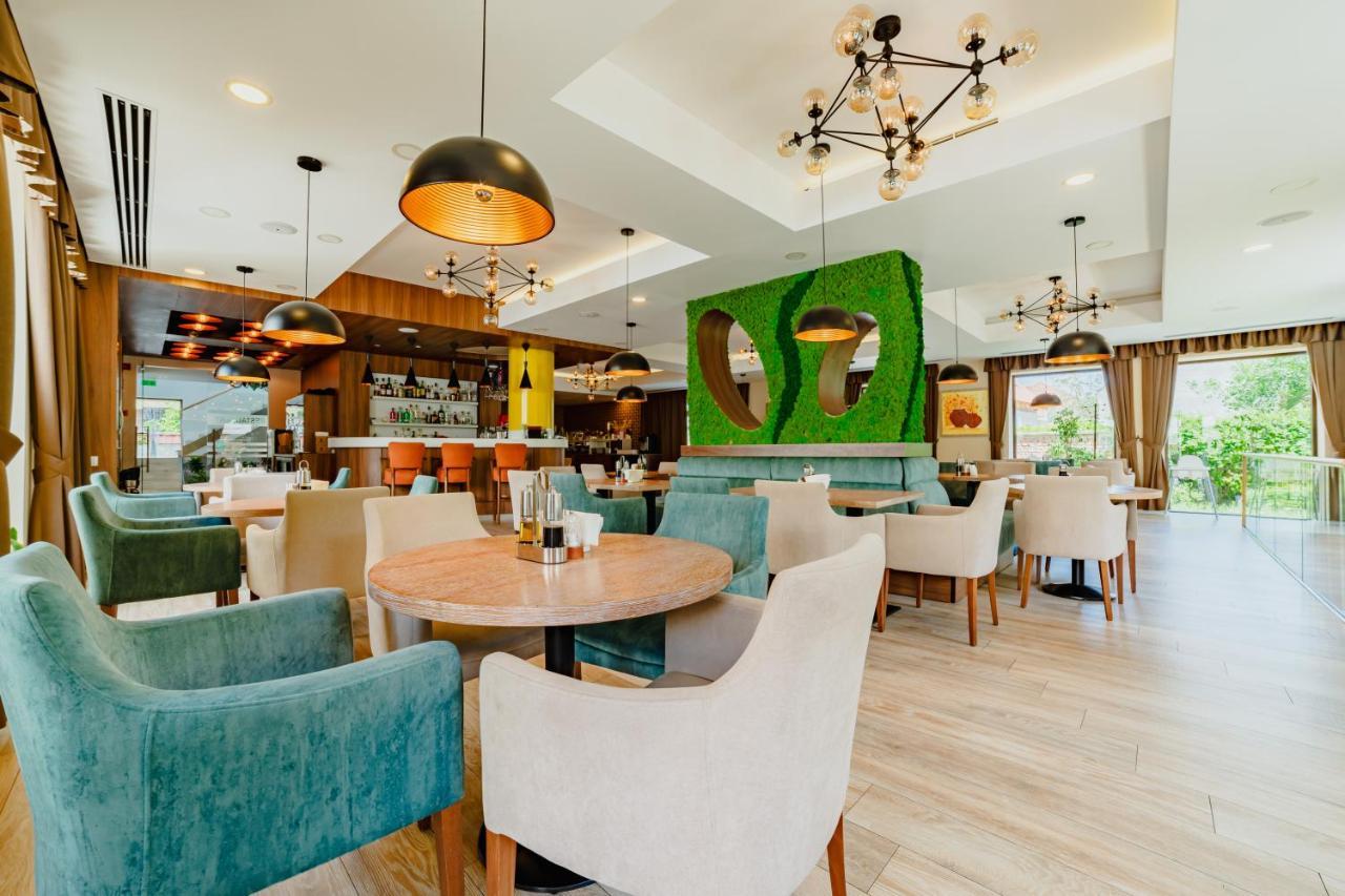 Rîşnov Radsor Hotel מראה חיצוני תמונה