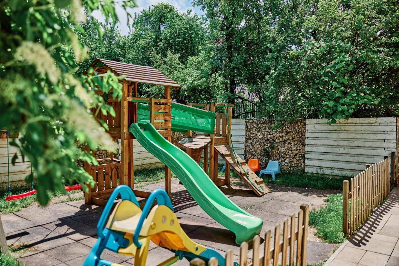 Rîşnov Radsor Hotel מראה חיצוני תמונה