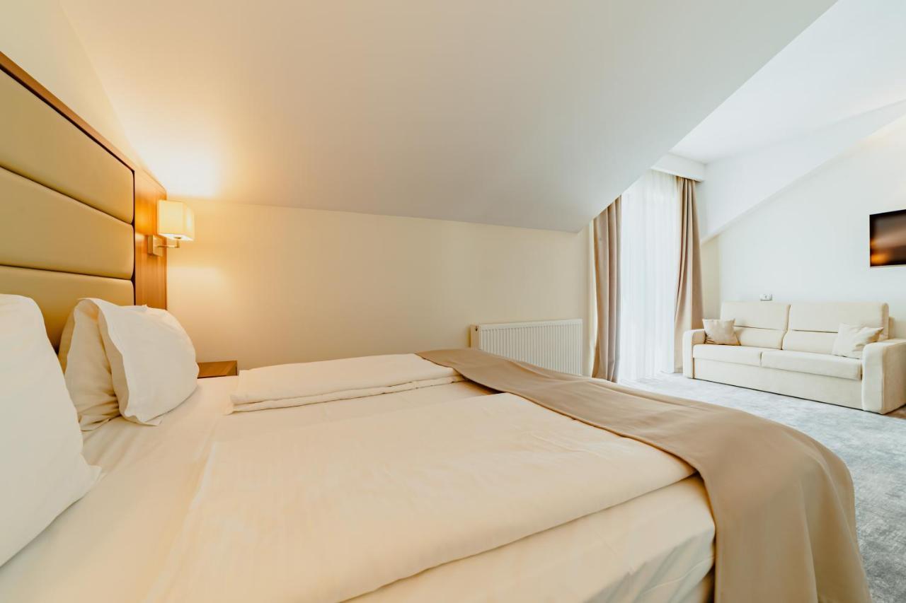 Rîşnov Radsor Hotel מראה חיצוני תמונה