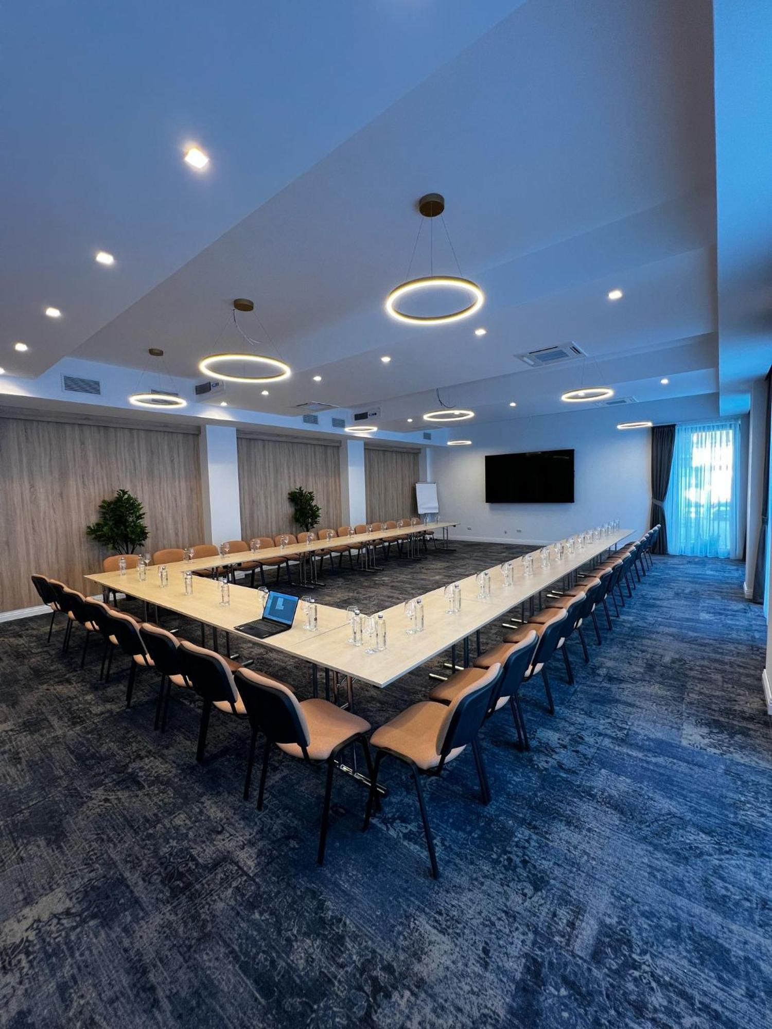 Rîşnov Radsor Hotel מראה חיצוני תמונה
