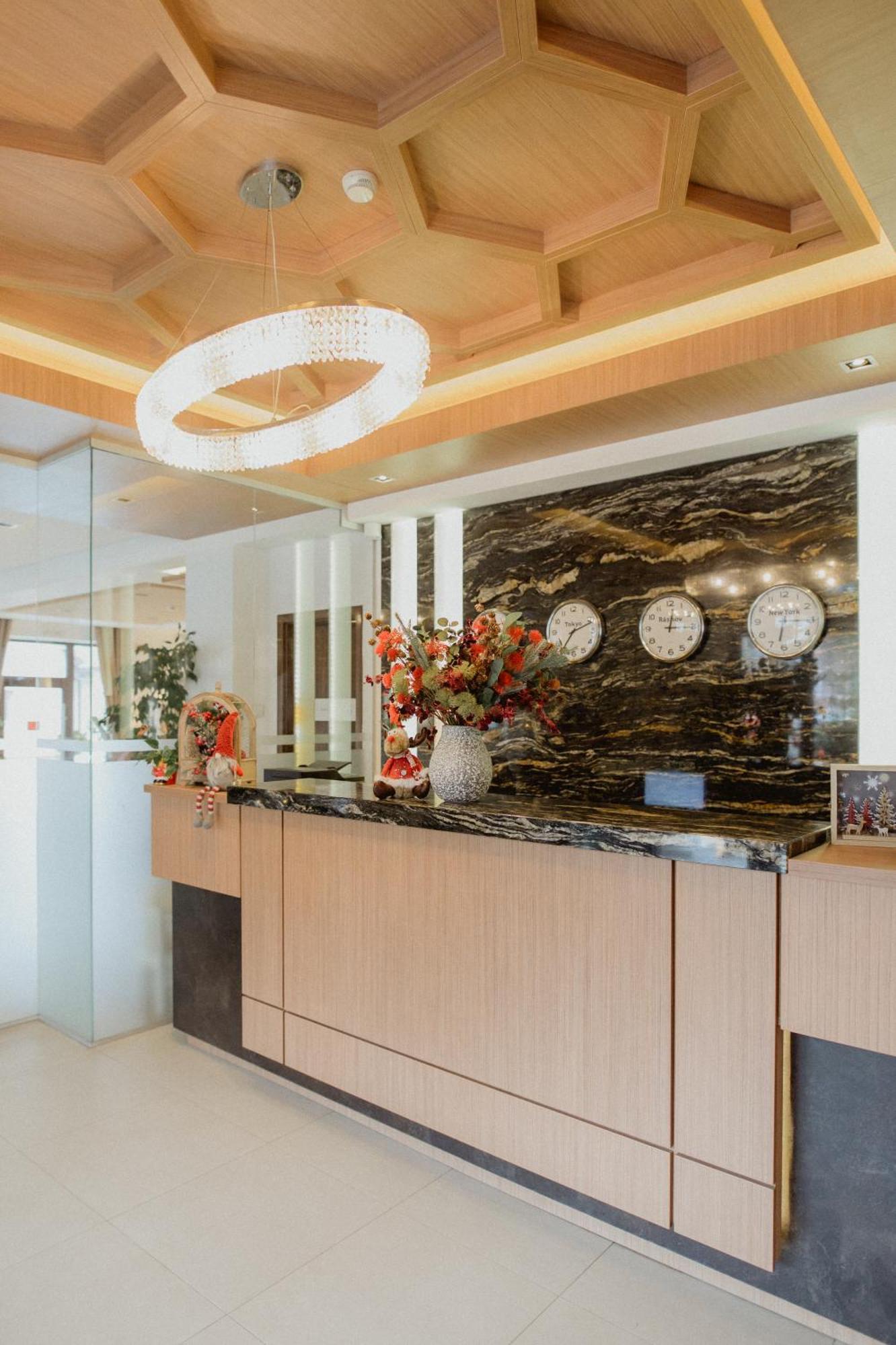 Rîşnov Radsor Hotel מראה חיצוני תמונה