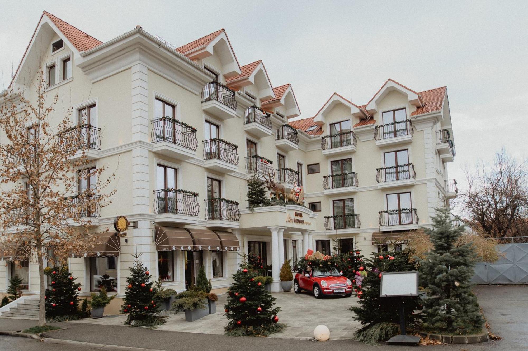 Rîşnov Radsor Hotel מראה חיצוני תמונה