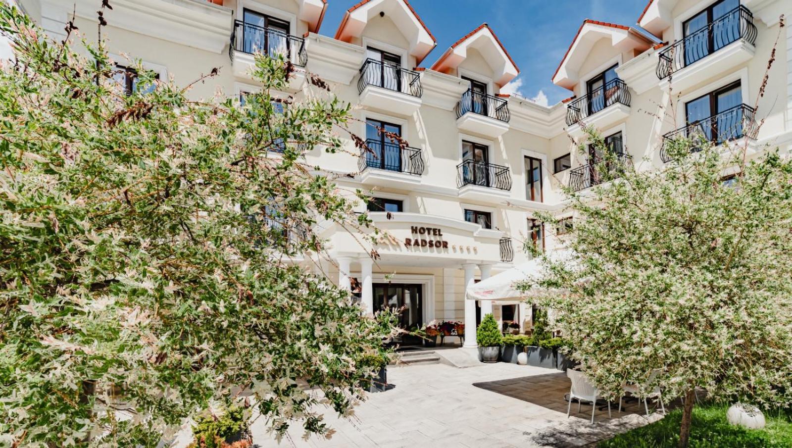 Rîşnov Radsor Hotel מראה חיצוני תמונה