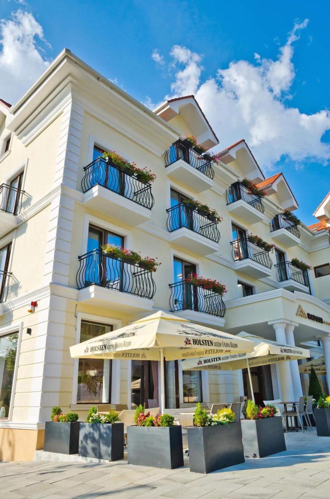 Rîşnov Radsor Hotel מראה חיצוני תמונה