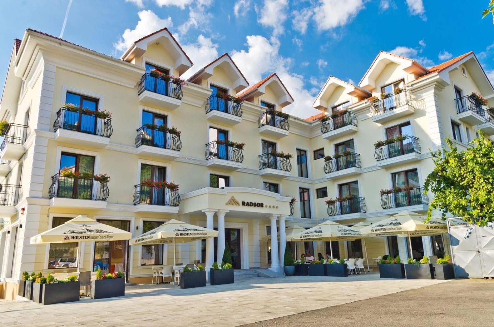 Rîşnov Radsor Hotel מראה חיצוני תמונה