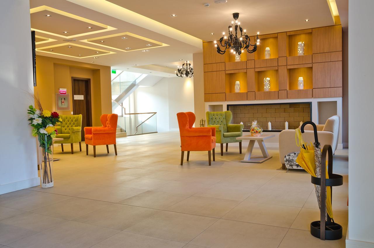 Rîşnov Radsor Hotel מראה חיצוני תמונה