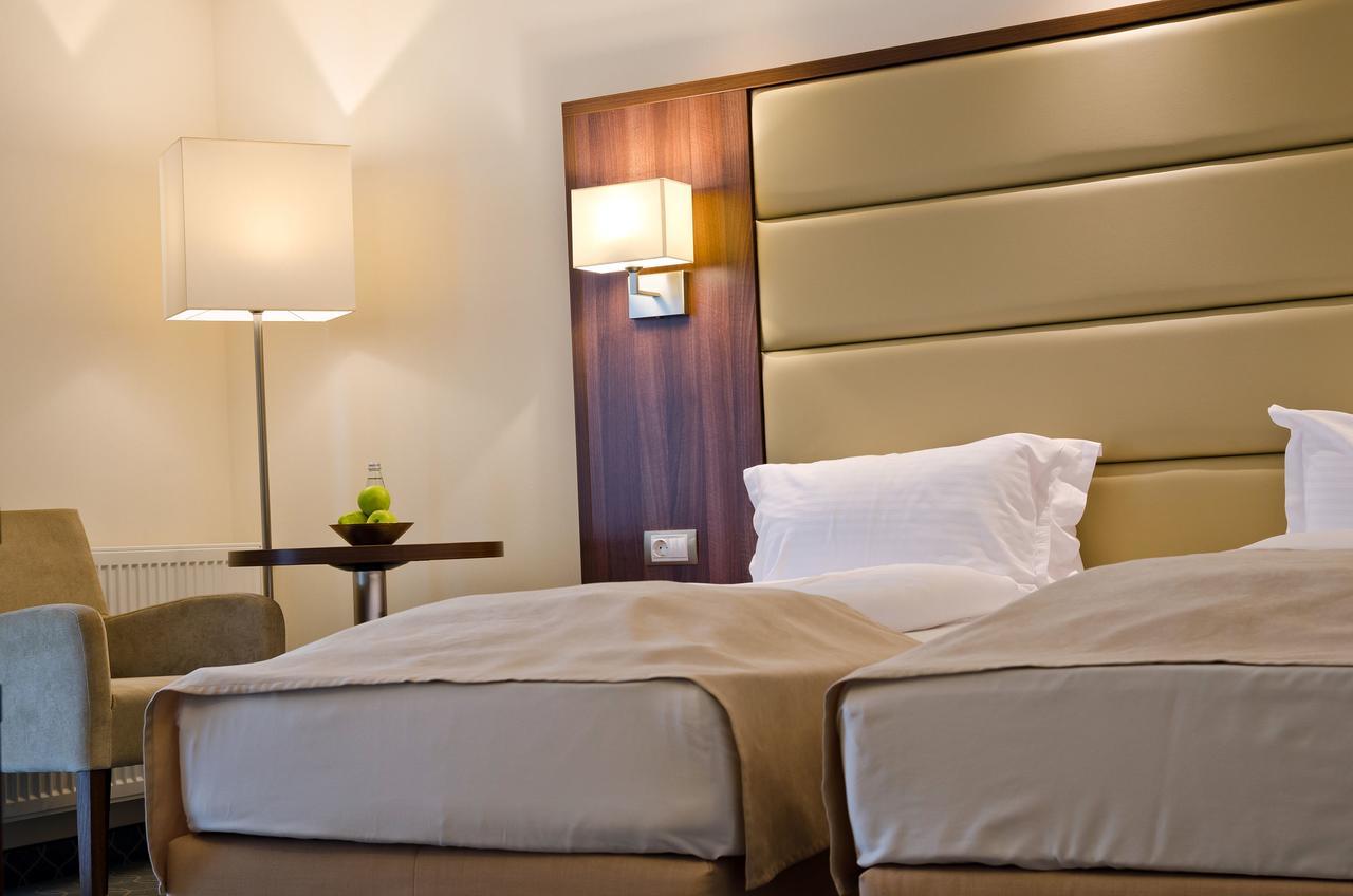 Rîşnov Radsor Hotel מראה חיצוני תמונה