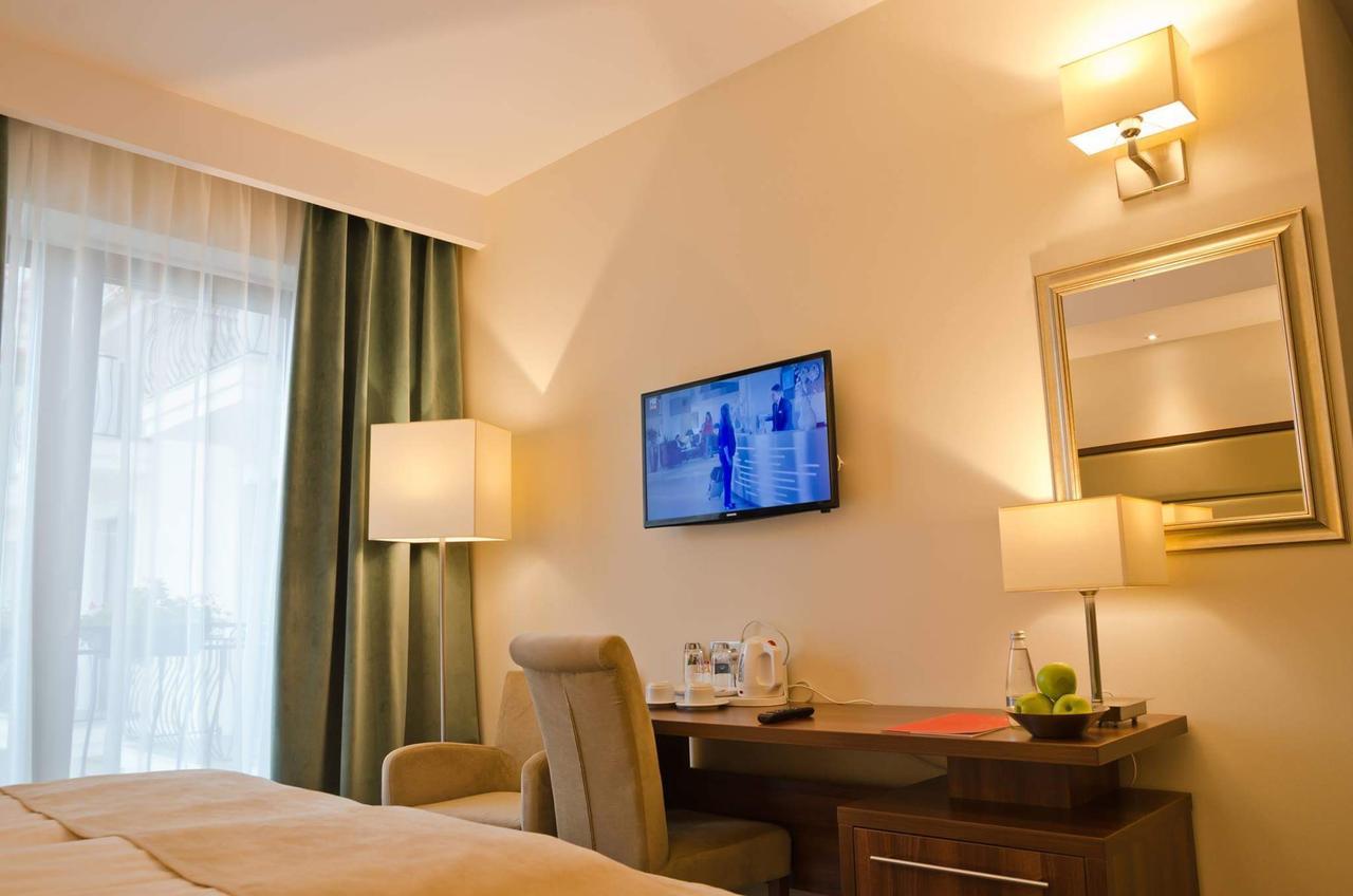 Rîşnov Radsor Hotel מראה חיצוני תמונה