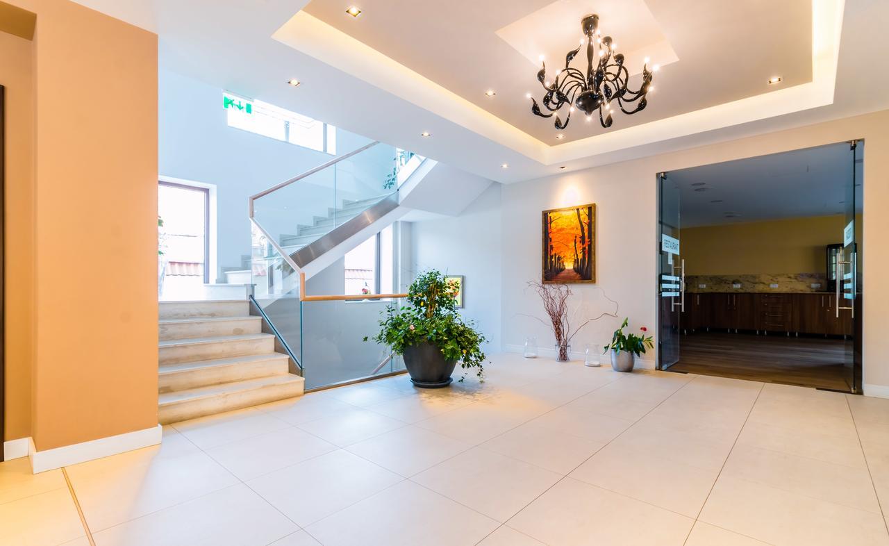 Rîşnov Radsor Hotel מראה חיצוני תמונה