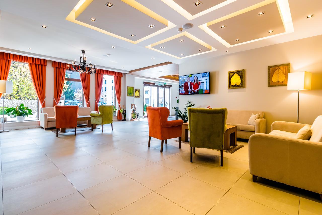 Rîşnov Radsor Hotel מראה חיצוני תמונה